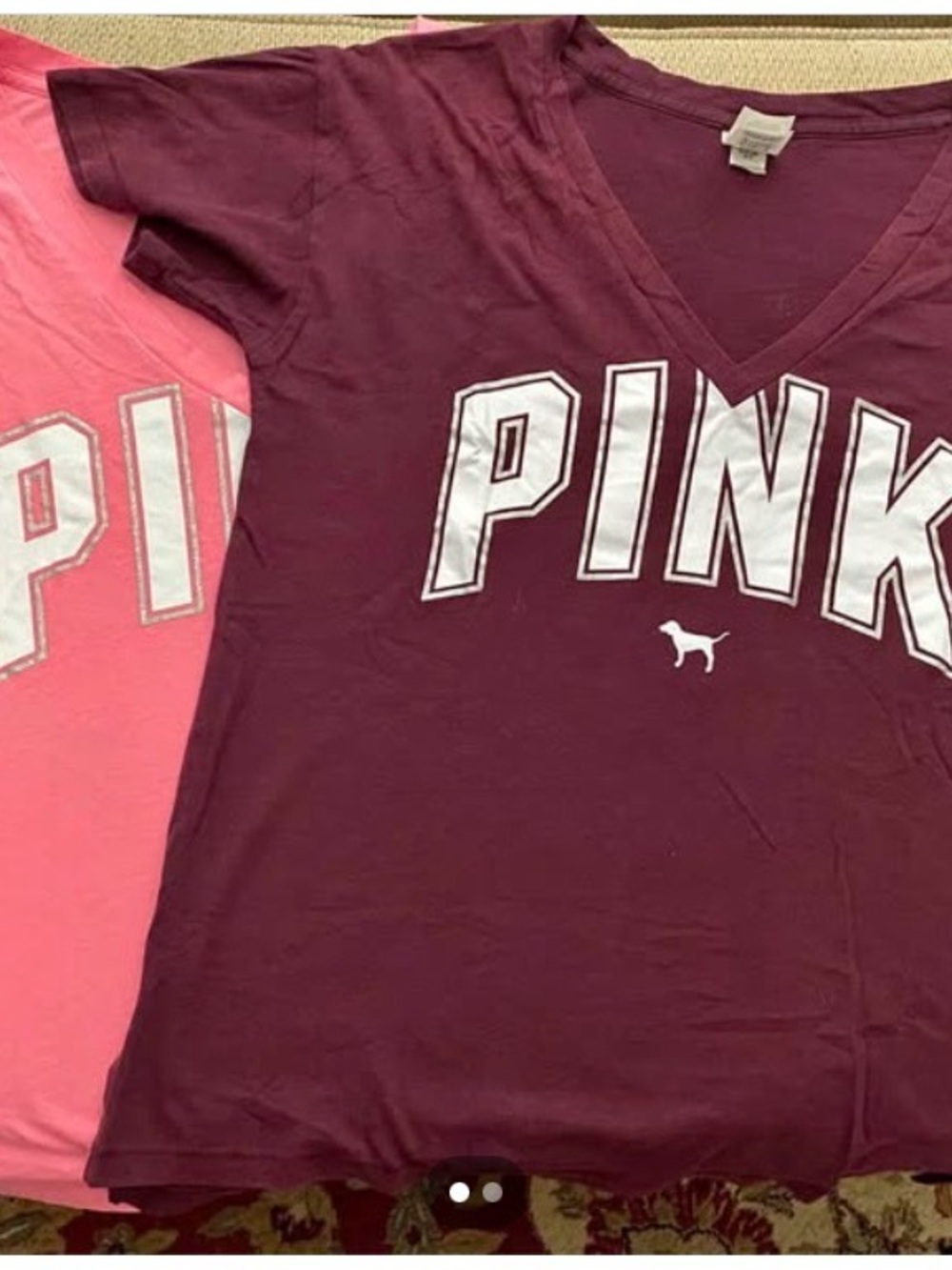 Cute!! Victoria’s Secret PINK V-Neck Logo Tee in Burgundy and Pink Women’s Small